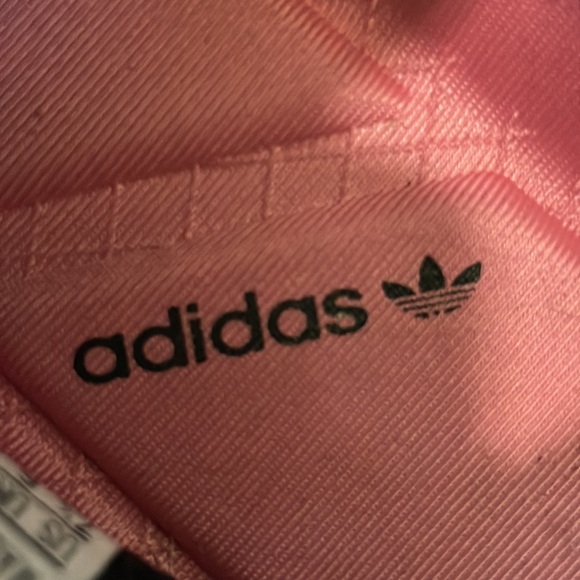 Adidas - Picture 3 of 4